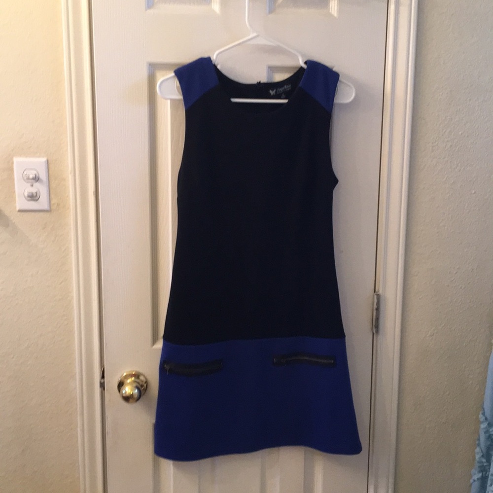 Papillon dress size small